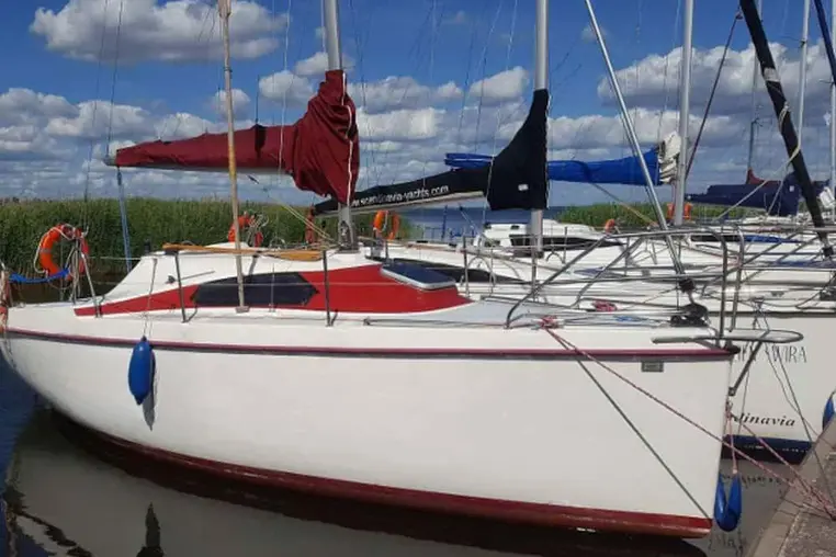 Mazury czarter - Laguna 25 (730)