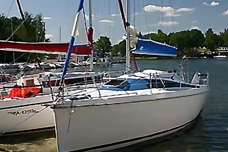 Mazury czarter - Laguna 25 (730)