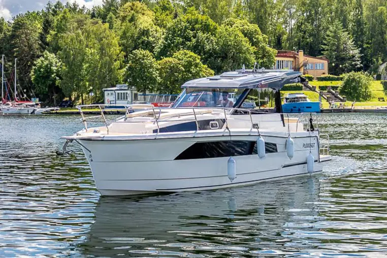 Mazury czarter - Nautic 30 (900)