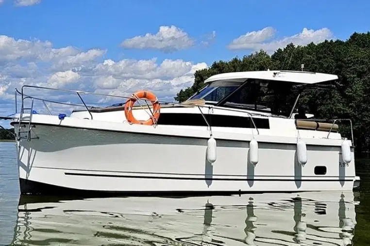 Czarter jachtu motorowego Nexus 870 Revo