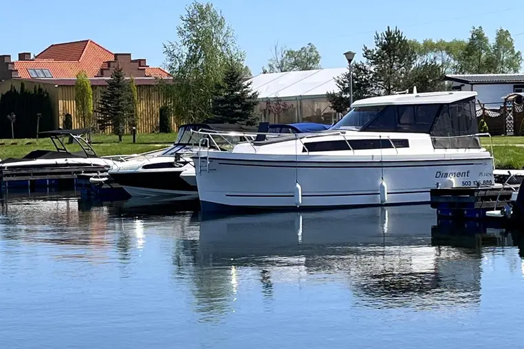 Czarter houseboatu Nexus 870 Revo