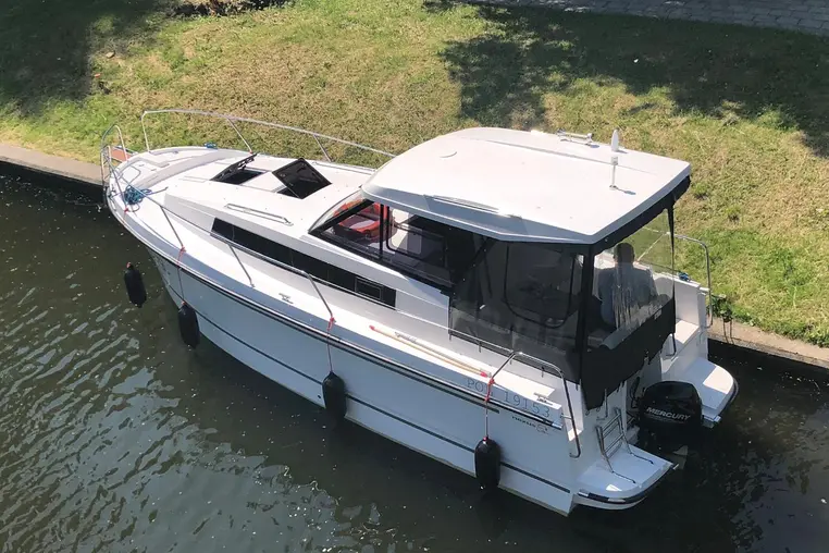 Czarter houseboatu Nexus 870 Revo