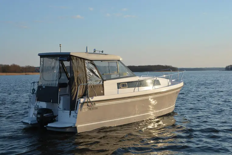 Mazury czarter - Nexus 870 Revo