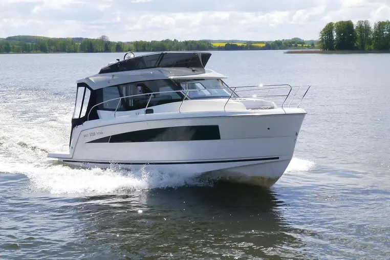 Czarter jachtu motorowego Balt 1018 Tytan