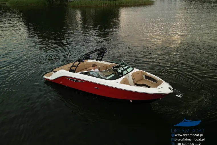 Mazury czarter - Sea Ray SLX 250