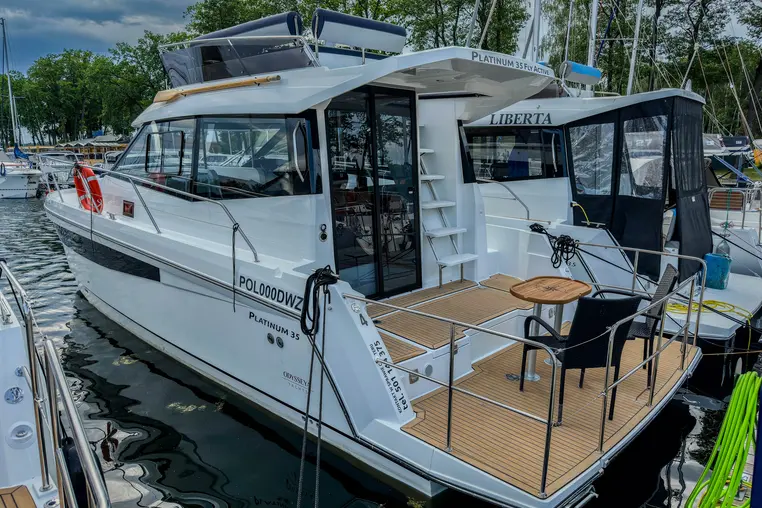 Czarter houseboatu Platinum 35 (989)