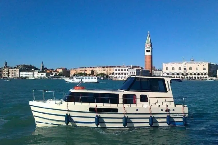 Czarter houseboatu Vistula 30 Cruiser