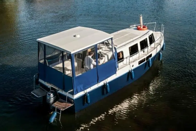 Czarter houseboatu Vistula 30 Cruiser