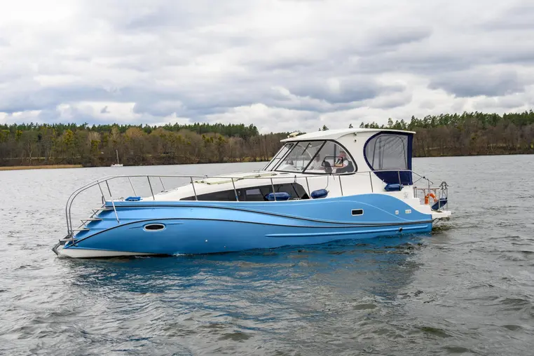 Mazury czarter - Tes 393 Illuminatus