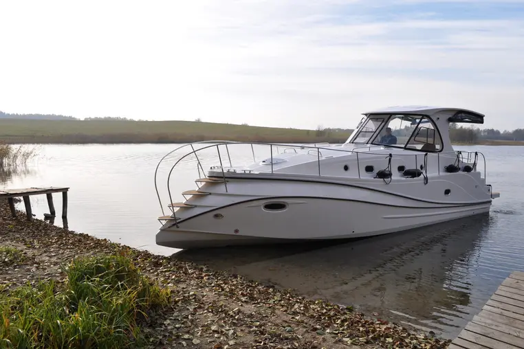 Mazury czarter - Tes 393 Illuminatus
