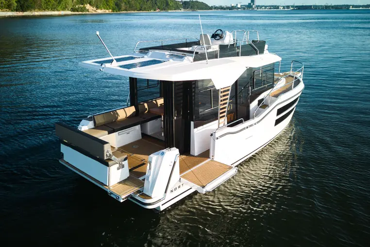 Mazury czarter - Northman 1050 Trawler