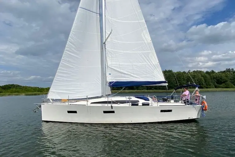 Czarter jachtu żaglowego Cobra 38