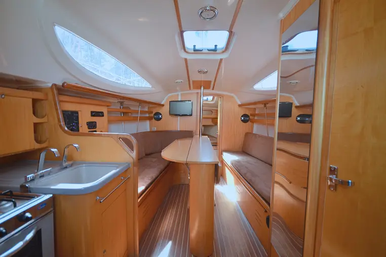 Mazury czarter - Maxus 33