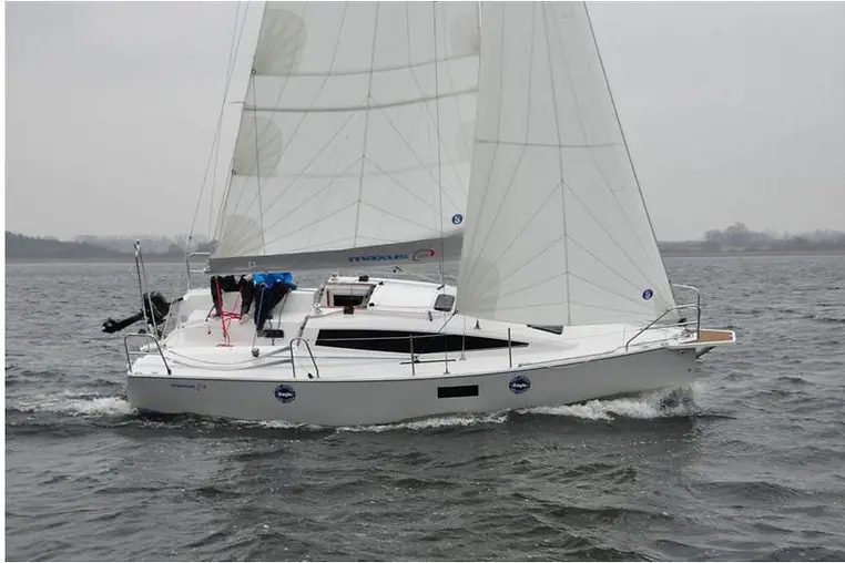 Mazury czarter - Maxus 26