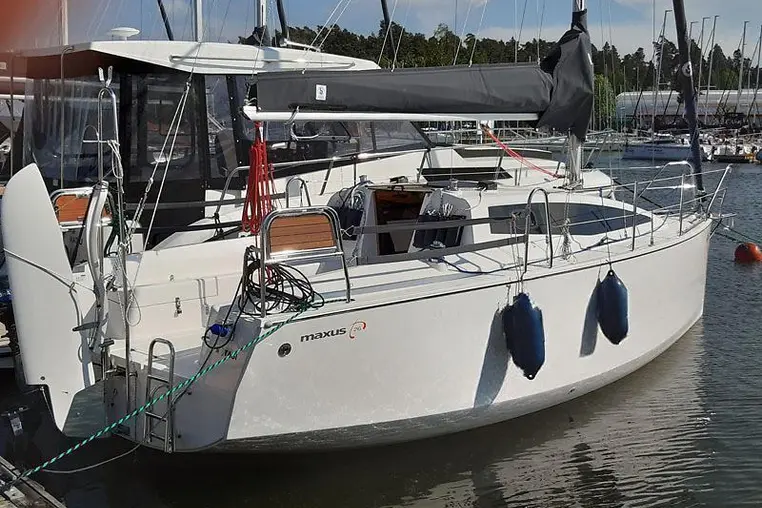 Piękna Góra czarter - Maxus 26