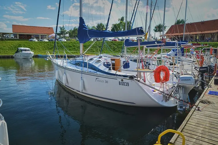 Mazury czarter - Tango 30