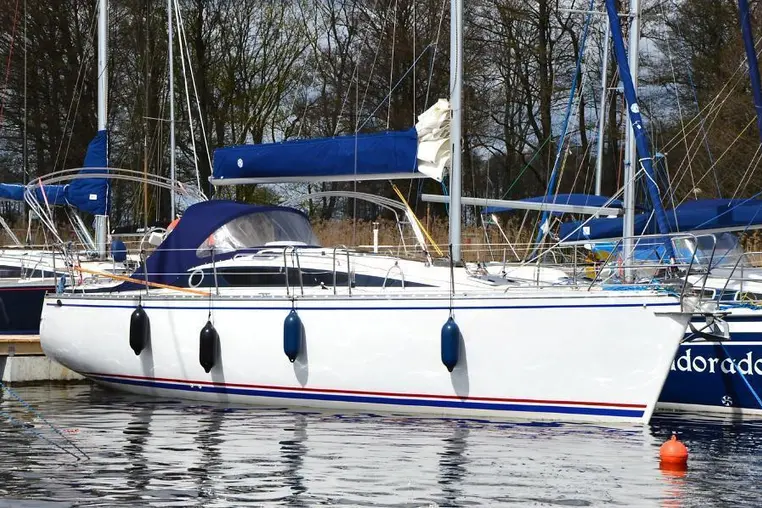 Mazury czarter - Tango 33