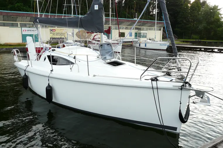 Mazury czarter - Antila 24