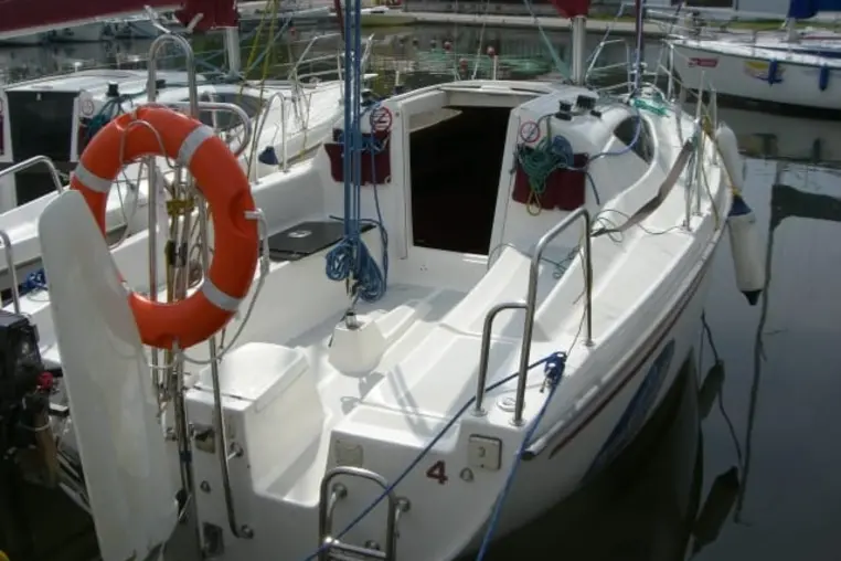 Mazury czarter - Antila 24