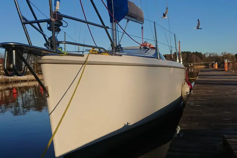 Mazury czarter - Antila 24