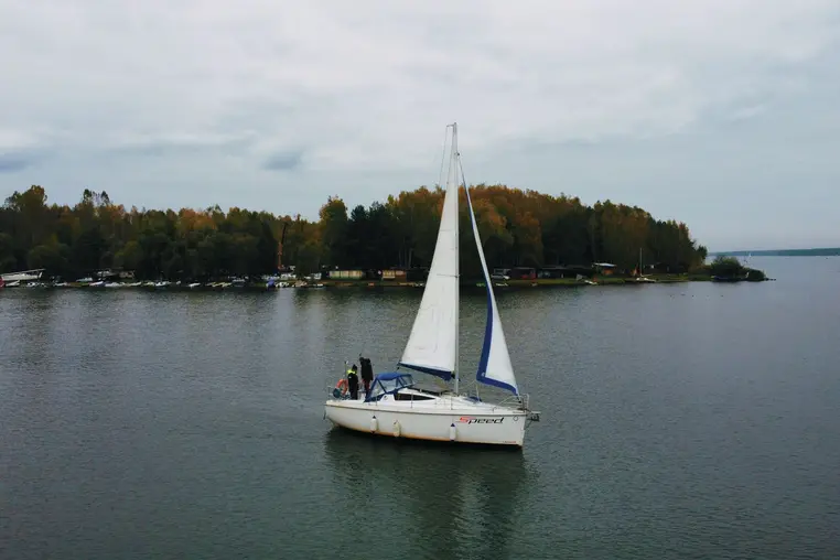 Mazury czarter - Antila 26