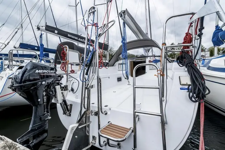 Czarter Antila 27