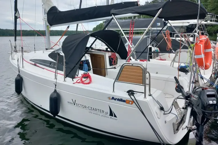 Mazury czarter - Antila 27