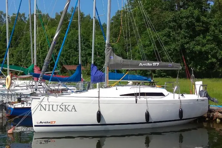 Czarter Antila 27