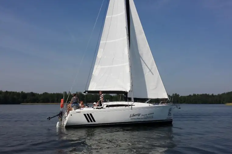Czarter Antila 27