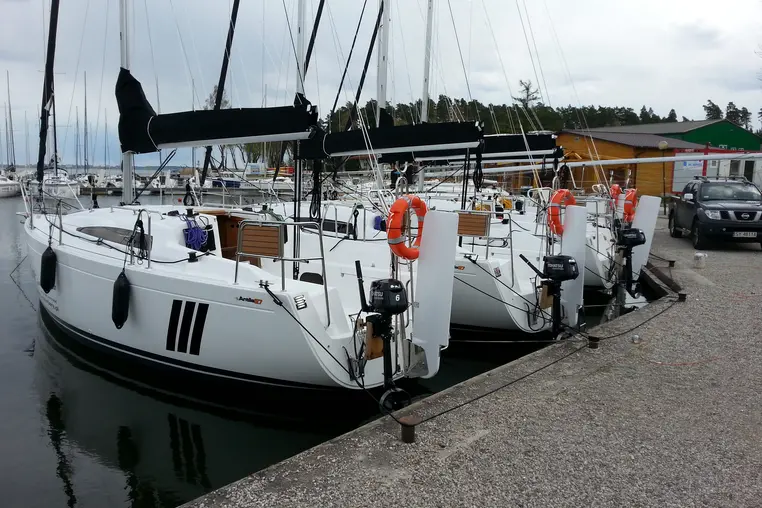 Czarter Antila 27
