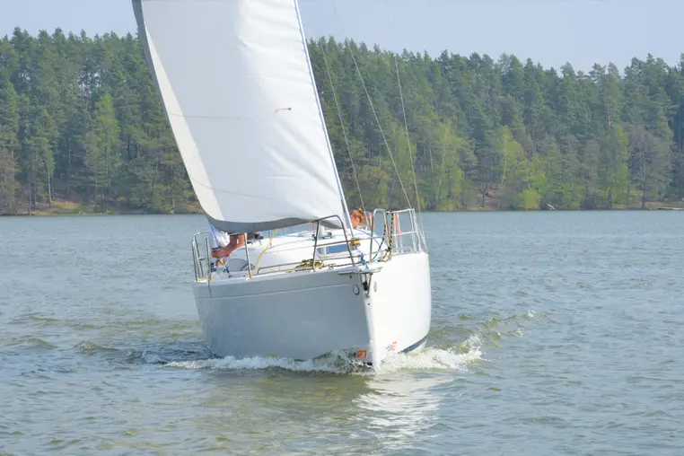 Czarter Antila 27