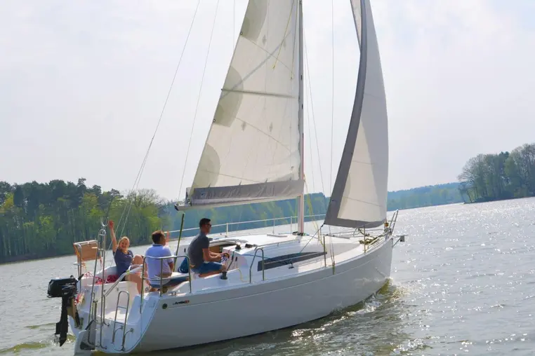 Mazury czarter - Antila 27