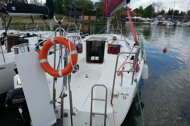 Mazury czarter - Antila 27