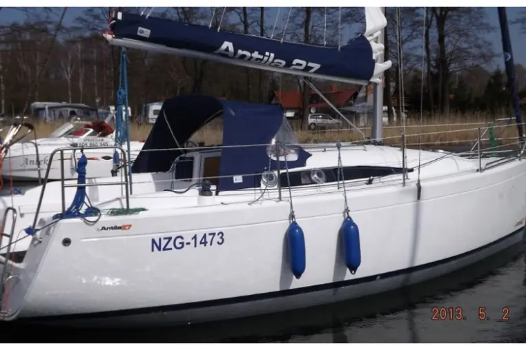 Mazury czarter - Antila 27