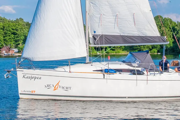 Czarter Antila 27