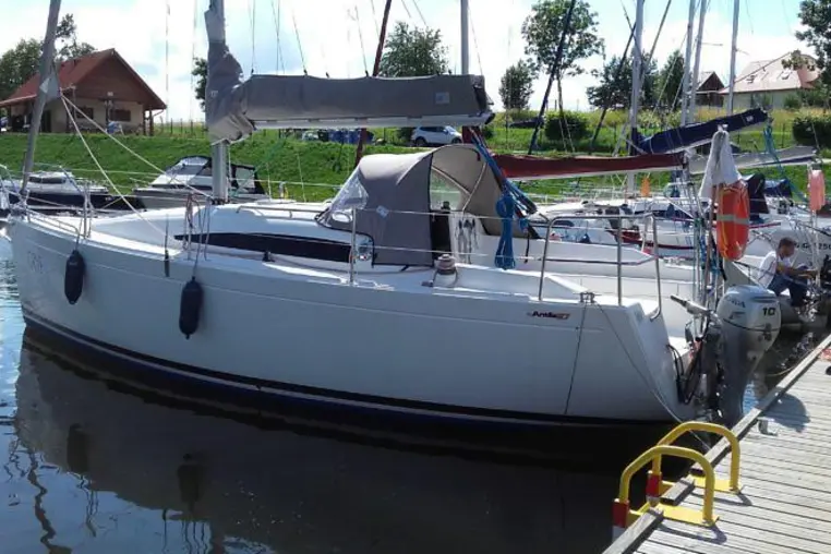 Mazury czarter - Antila 27