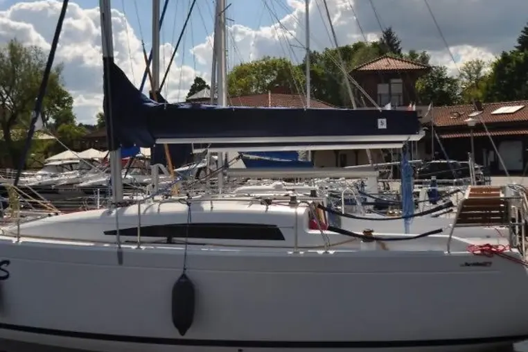 Mazury czarter - Antila 27