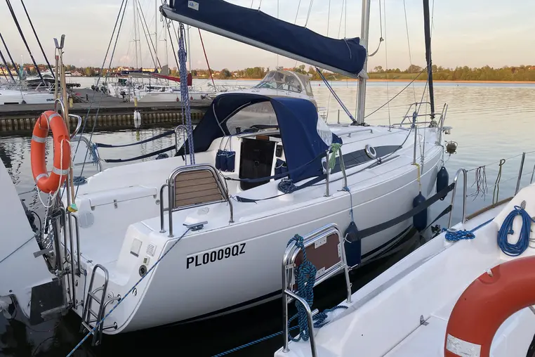 Czarter Antila 27