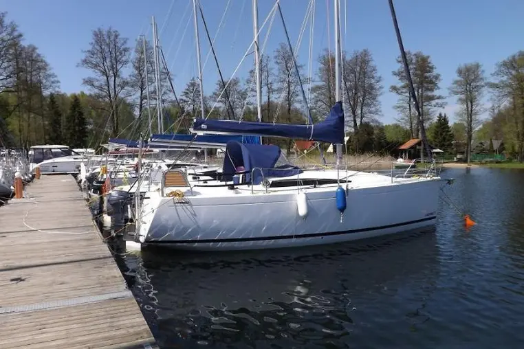 Czarter Antila 27