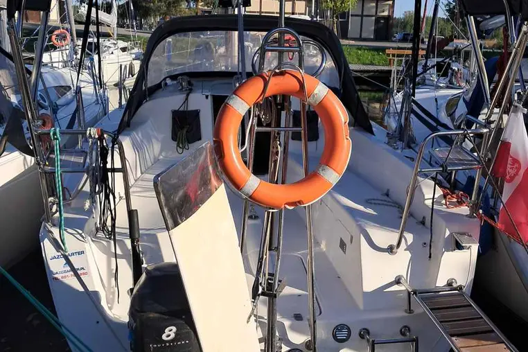 Czarter Antila 27