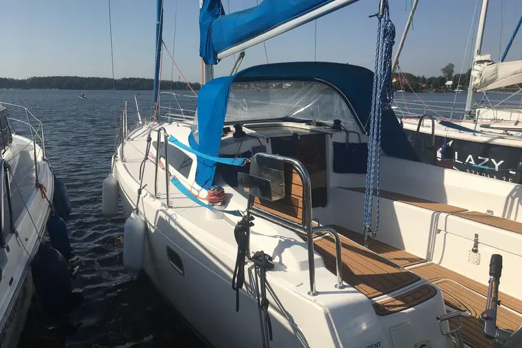 Mazury czarter - Antila 27