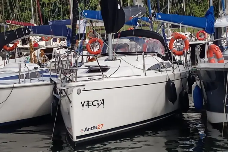 Mazury czarter - Antila 27