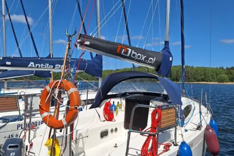 Czarter Antila 27