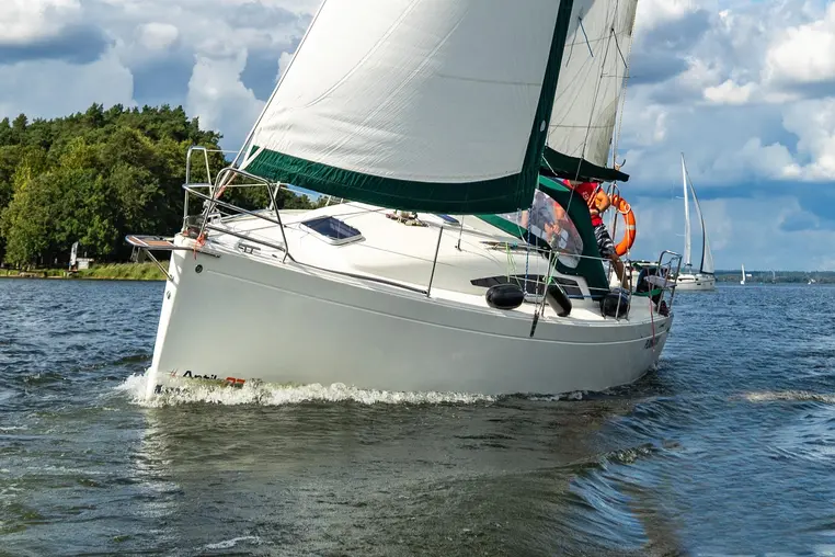 Czarter Antila 27