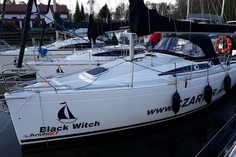 Mazury czarter - Antila 27