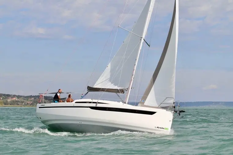 Mazury czarter - Antila 30