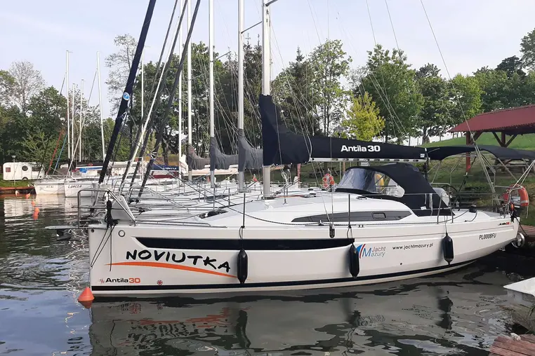 Piękna Góra czarter - Antila 30