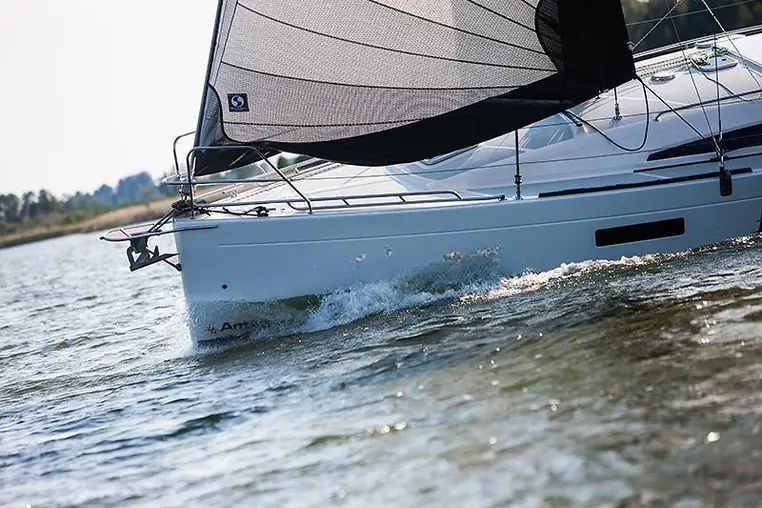 Mazury czarter - Antila 33
