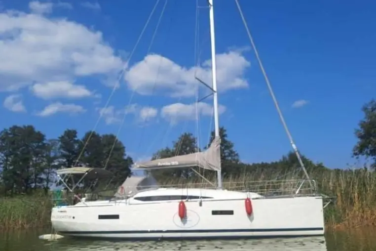 Mazury czarter - Antila 33