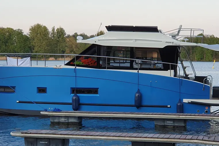 Czarter jachtu motorowego Futura 40